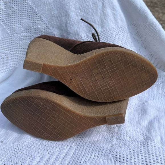 ENZO ANGIOLINI  EAFLORY suede wedge booties rubber‎ wedges - Picture 11 of 14